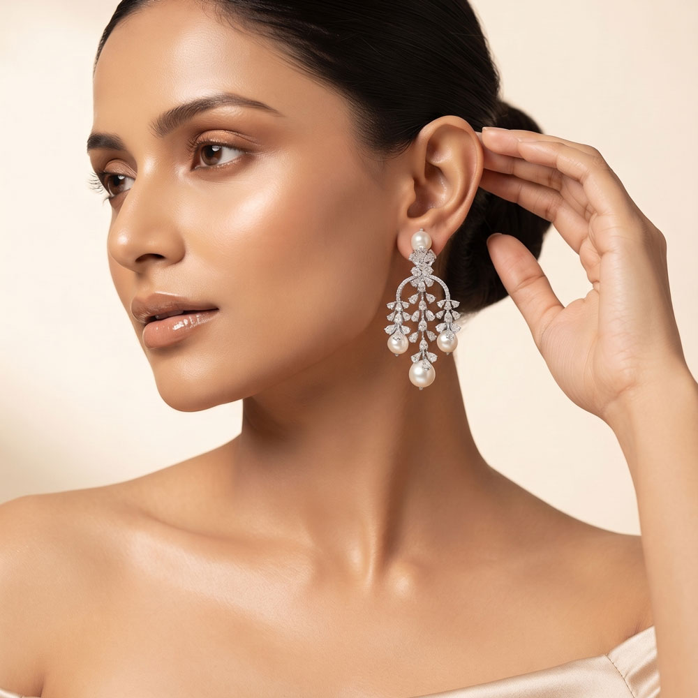 Danglers – 18K White Gold | Gharenu GH049NESUDM-233E Danglers – 18K White Gold | Gharenu GH049NESUDM-233E